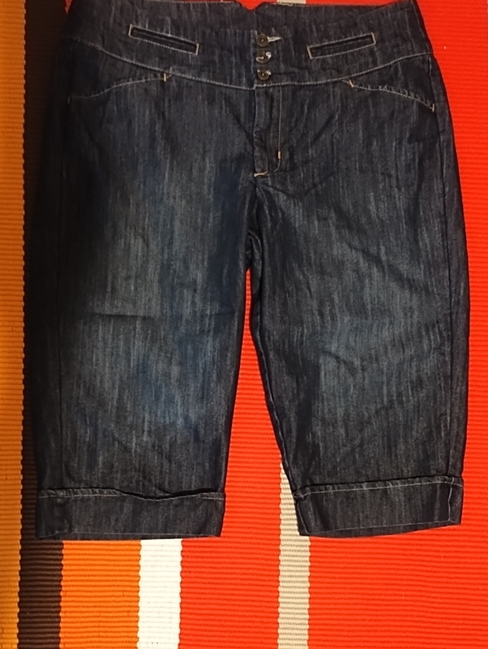 EUC Size 12 Riders by Lee Dark Blue Wide Leg Capri Jeans.